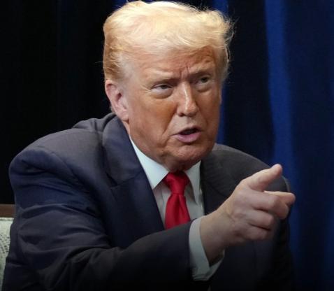 美国芯片积压到卖不出去！中方还没松口，英伟达就直接宣布将对中企投放8万颗库存，谁