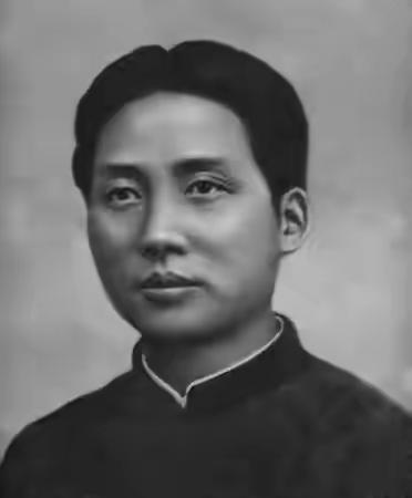 毛主席盛赞的雄主！汉武帝凭什么超越文景，成为西汉盛世巅峰？毛主席曾直言点评