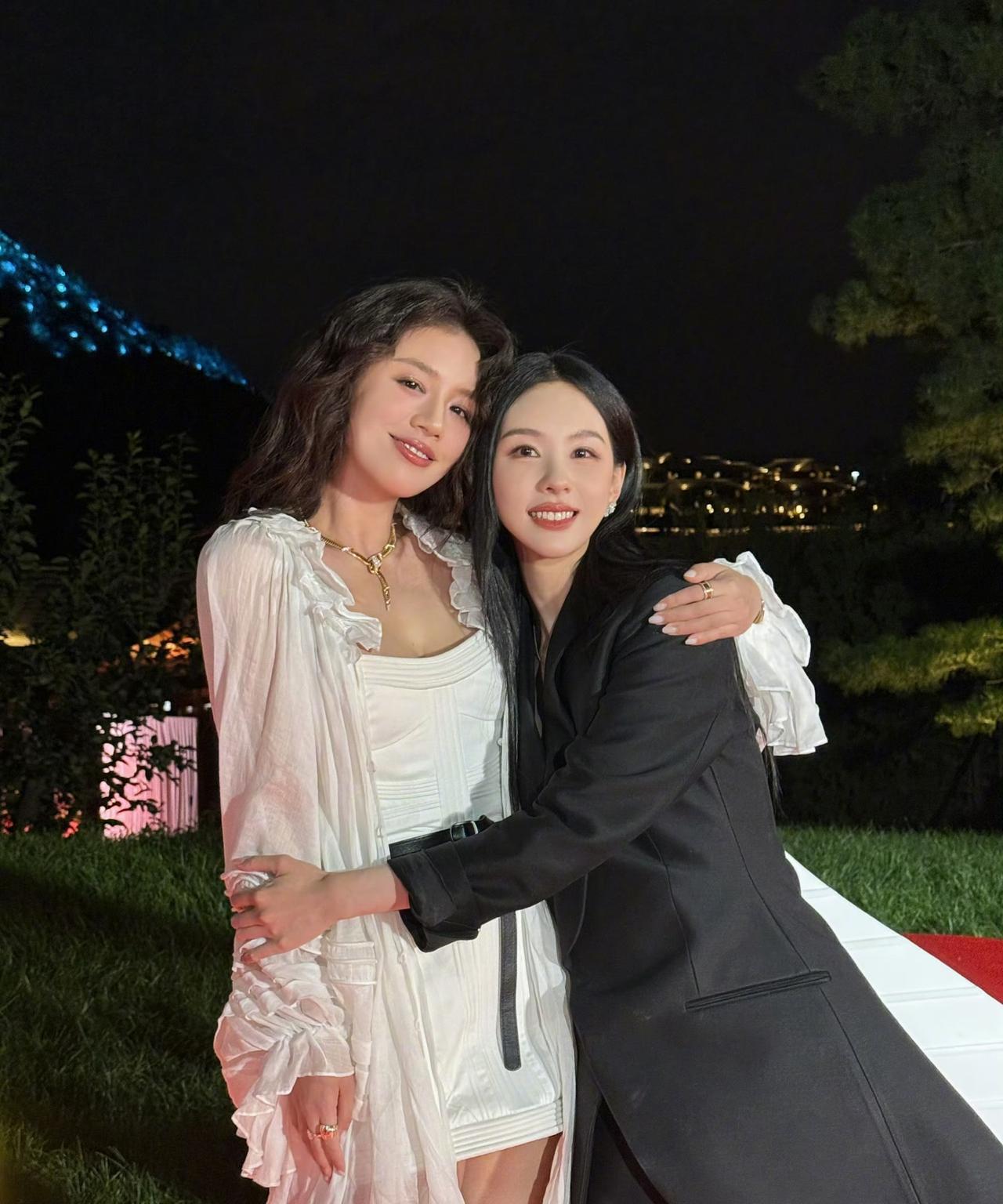 最佩服马思纯的不是姨夫是导演，也不是欧豪是前男友，而是她的性格，真的大大方方的