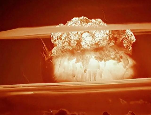 日本舆论场终于有人捅破窗户纸！一名日本人曾说：“美国和中国都是战争的战胜国。美国
