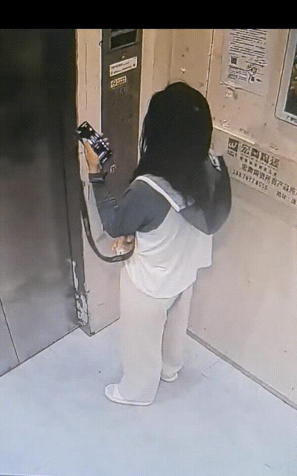 6月14日，福建泉州某高层小区，女子坐着电梯下来，运行到20层时，电梯停了下来，