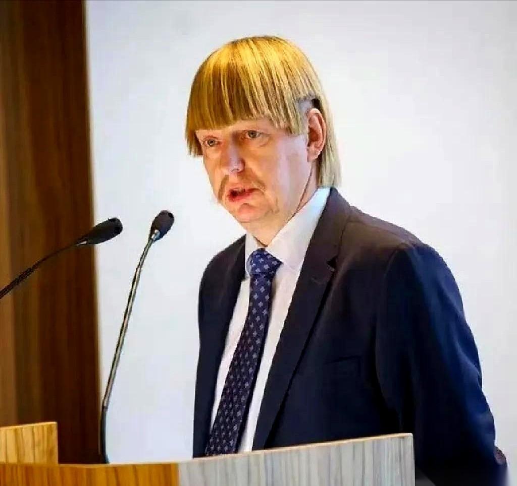 今儿看到个事儿，差点没把我给笑岔气。爱沙尼亚，给中国下了个“最后通牒”。一个