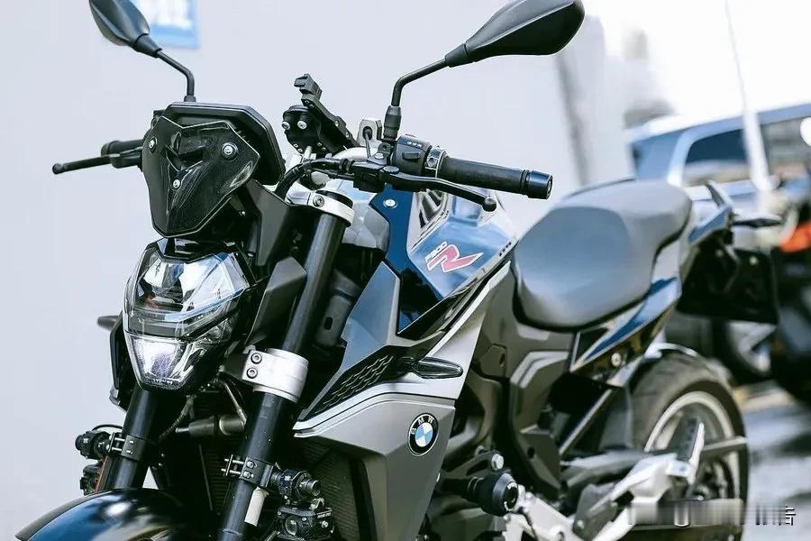 摩托车十三年强制报废看样子是没有回旋余地，特别是在当前鼓励商品以旧换新的今天。