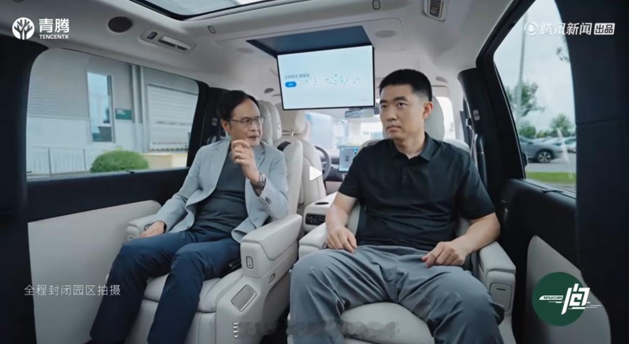最近，理想汽车创始人李想，参加腾讯一档节目，主持人杨国安问他，国内汽车自动驾驶技