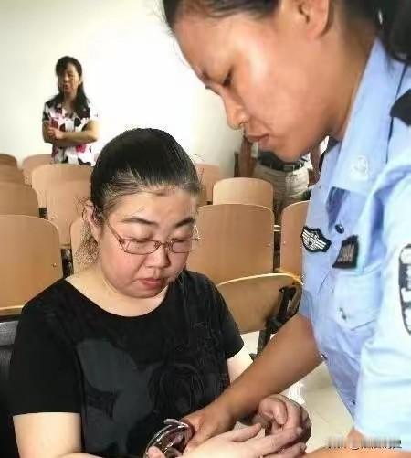 很多人第一次听完王亚丽的案子，都不敢相信这是真实发生过的事。一个几乎没读过