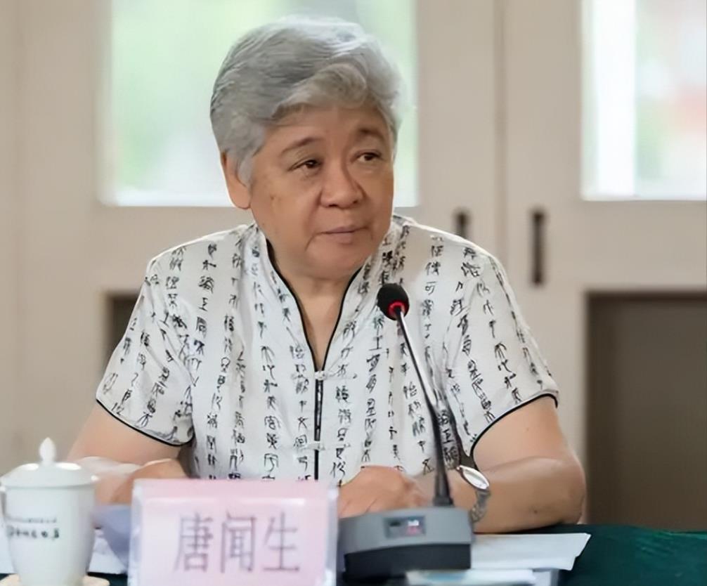 1971年，周恩来和美国国务卿基辛格在人民大会堂密谈，没人注意到站在他们中间、低
