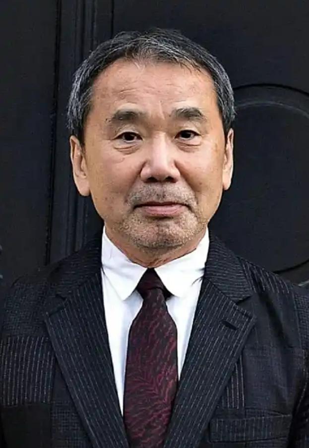 日本作家村上春树曾说：“我父亲是侵华日军，我从不吃中国菜，因为我不配，我也不生小