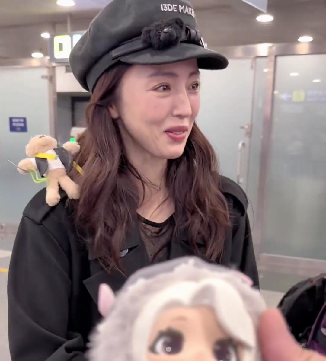 不明白，啥都不缺的董璇保养的有点太差了吧。董璇到底漂亮不漂亮，仁者见仁智者见