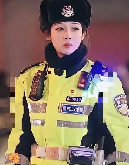 事实证明，多读书就是有用！​26岁北京女交警撞脸杨紫意外走红，一番回应直接封神