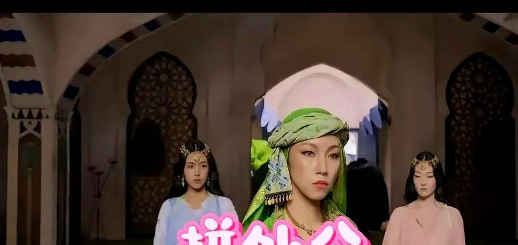 要想出名来的快，C位全靠外公带拼爹拼妈拼容颜，拼外公的时代已经到来！那尔那茜为