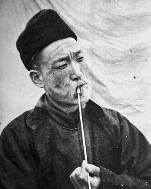 公元1884年，东北一个土财主翟彪为了霸占田地，残忍打死了农户，结果农户的妻子不