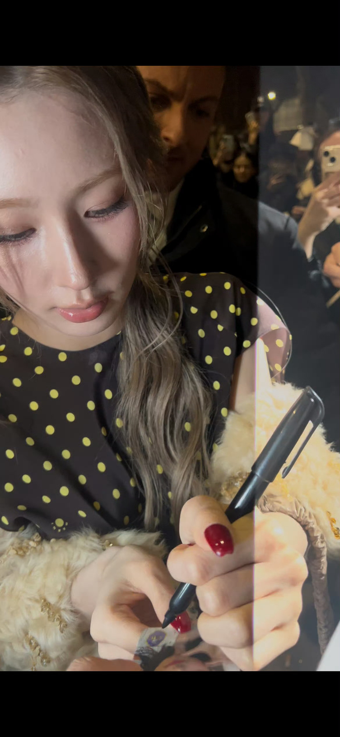 赵美延原相机下的美丽～有点太好懂了