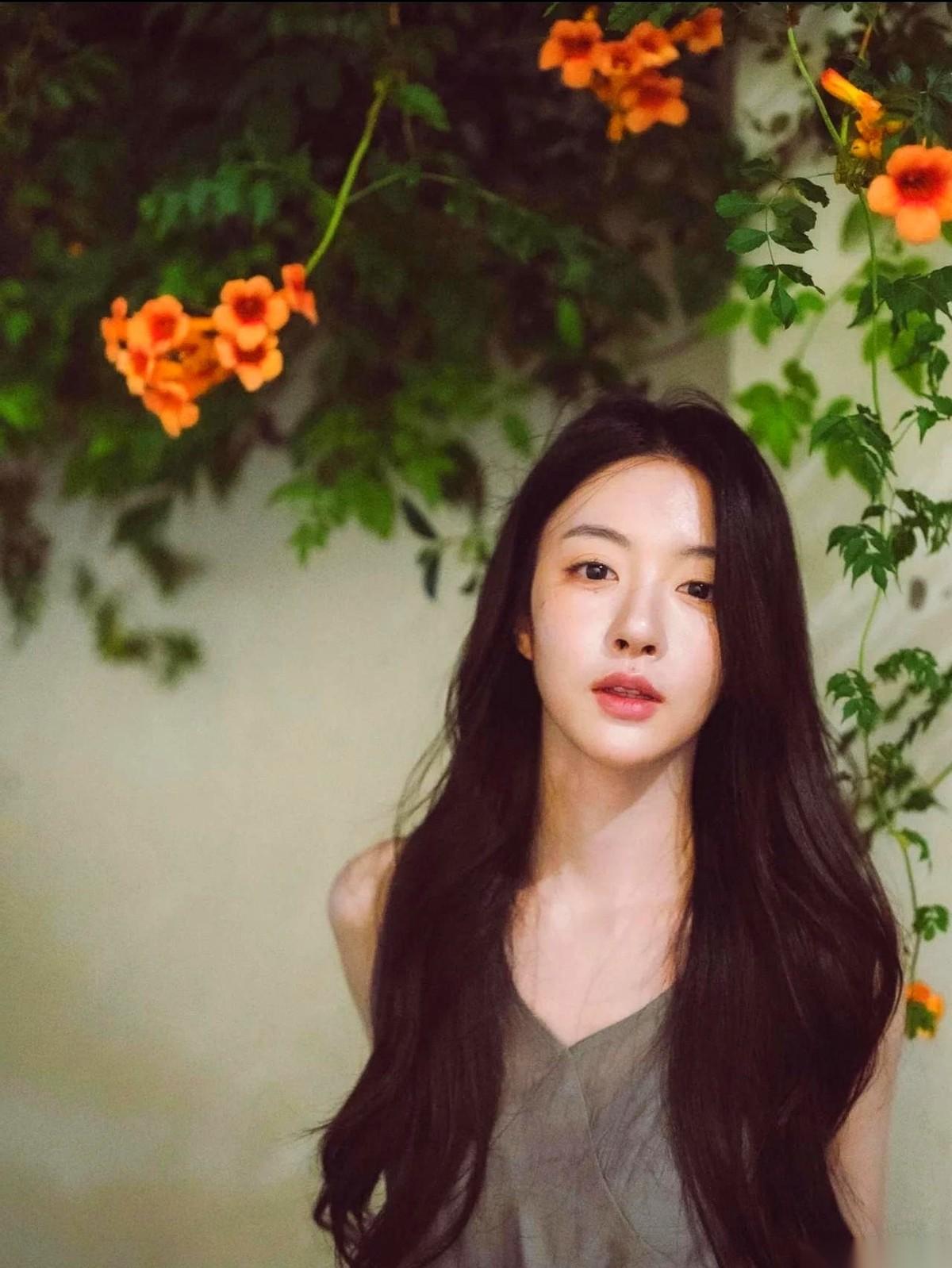 周佑凌明明不缺女朋友，为什么偏偏在恋综里死磕柳柳？网上一句评论直接扒光了真相：