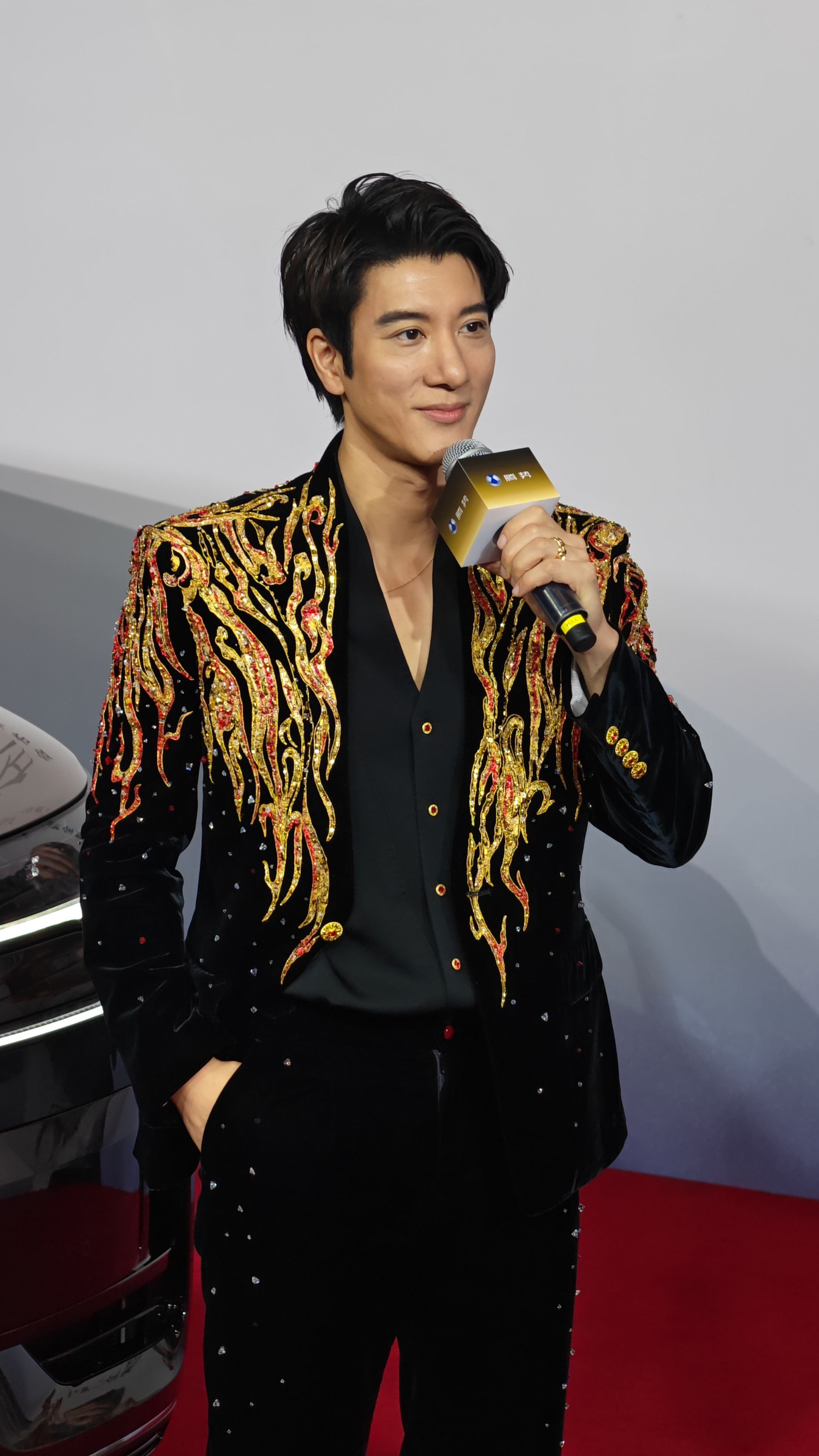 王力宏代言腾势N9，这是今晚的高清大图，无水印。大家可以保存啦。腾势请王力宏为用