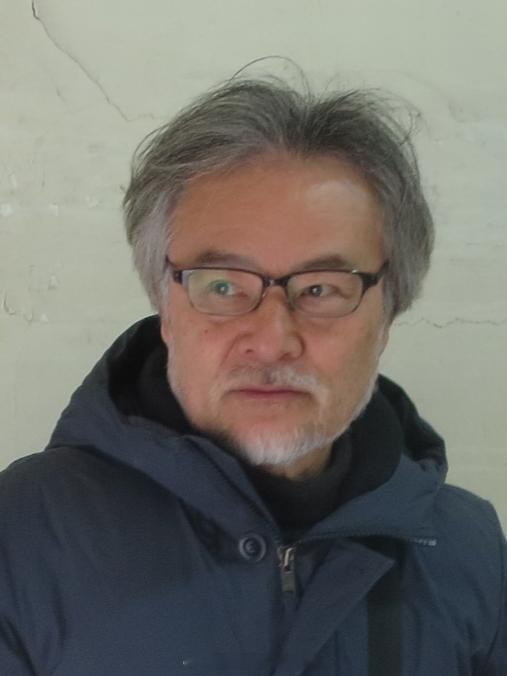 戛纳电影节今年🗾有三个导演同时入围戛纳电影节主竞赛，是自2001年来的再一次