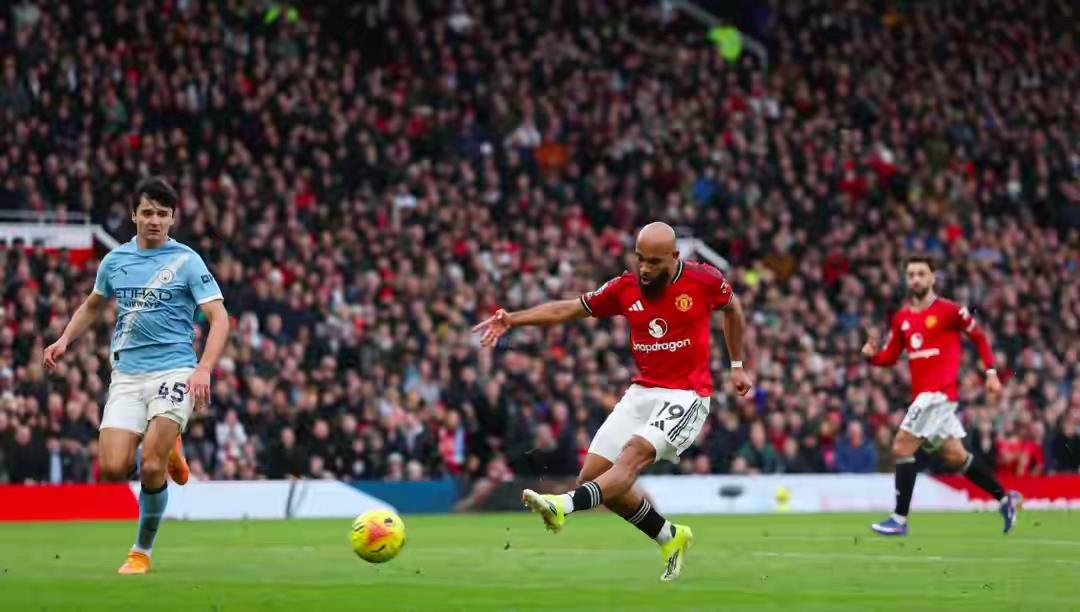 曼联：别看我在英超排名不咋的，但是我就是喜欢揍曼城……！曼联2-0曼城，控球