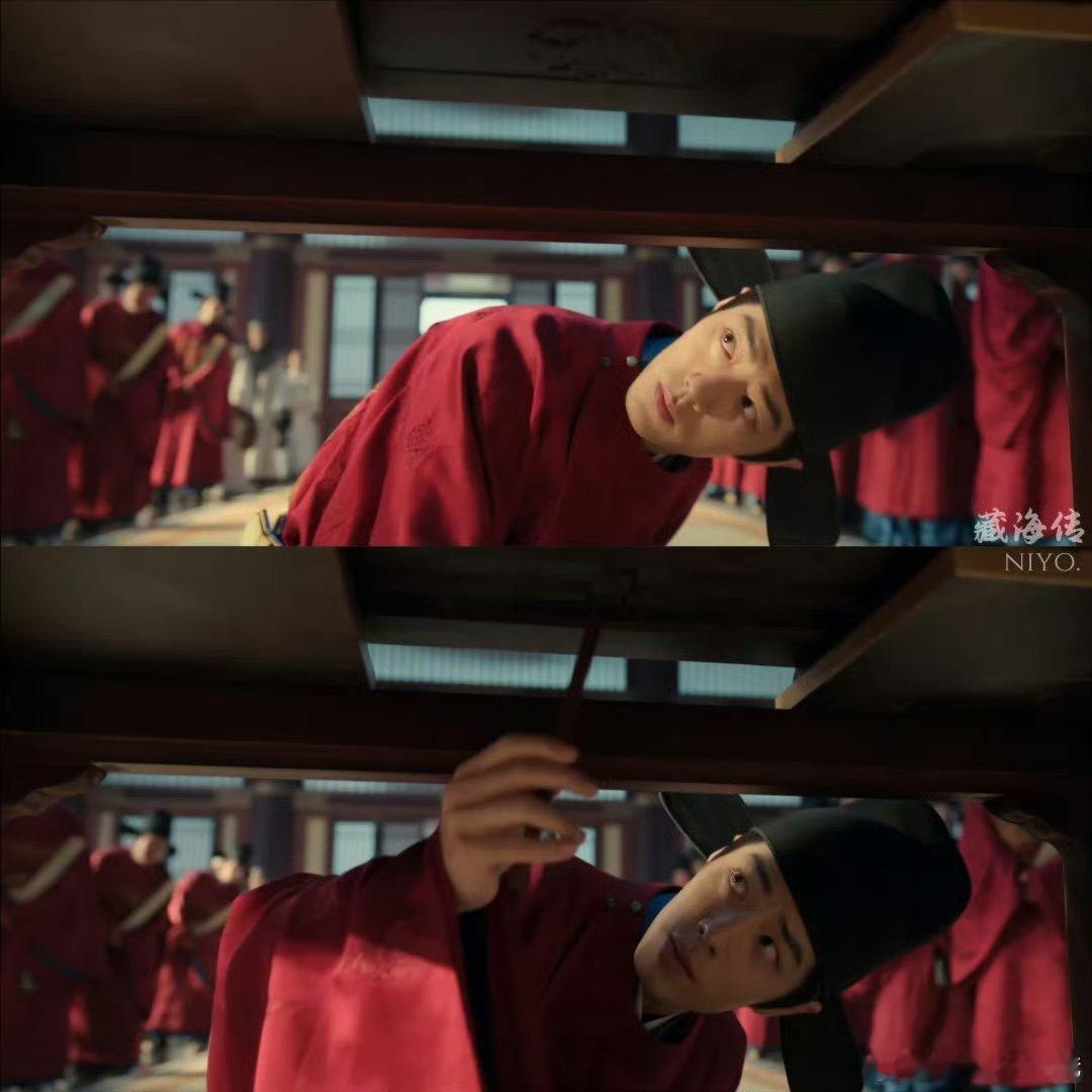 笑死我了这张图，后面的大人们齐刷刷的弯腰，藏海传无论是哪个演员都很入戏捏​​