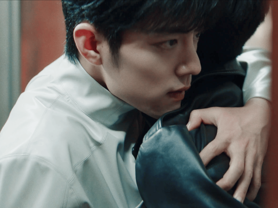 肖战不要回头彩排路透网传归零，这首歌也行，他的专辑没有一首传唱高的，曲高和寡，不