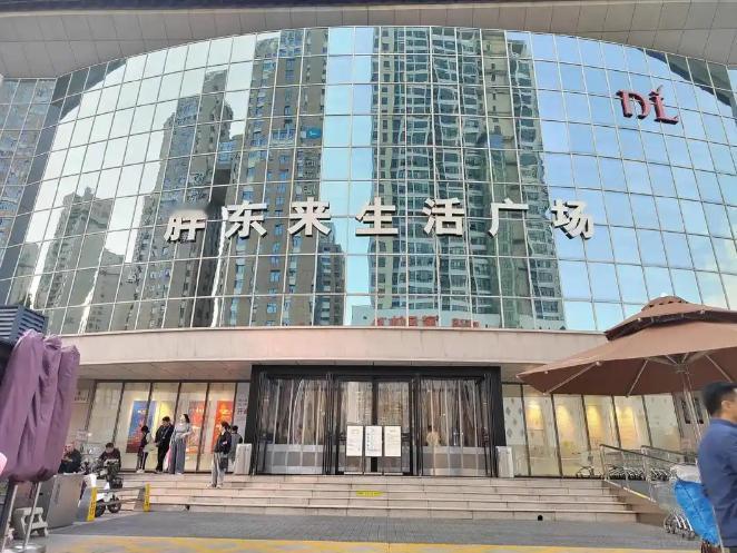 以为胖东来房东贪得无厌？舆论一边倒指责房东坐地起价不近人情，别被带节奏了！算笔账