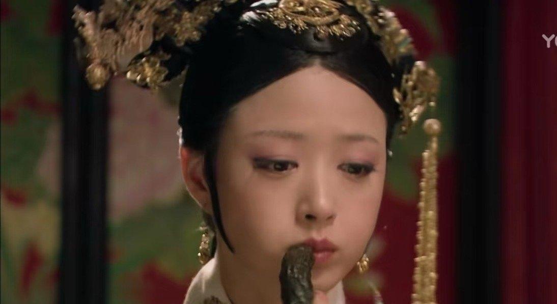 无论是历史，还是《甄嬛传》都对华妃特别残忍，历史上华妃是生了孩子的，都没活太久
