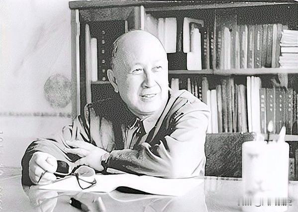 1964年，一名在新疆工作的青年技术员研读钱学森力学论文时，发现方程推导存在问题