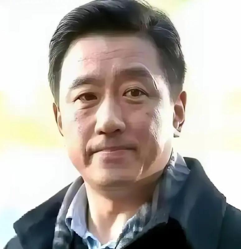 一个演员，戏拍了七成近尾声，突然临时坐地起价要挟剧组，要求片酬翻倍，不给就罢演。