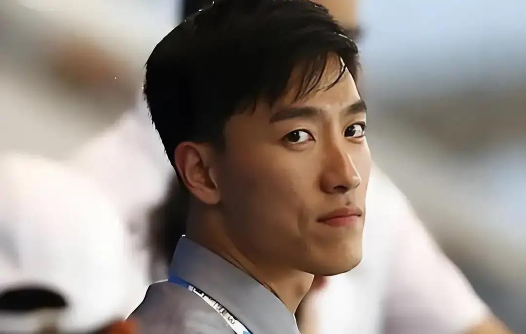 他守着一套1600万的房子，20年没卖。不是卖不掉。上海普陀，苏州河畔，那