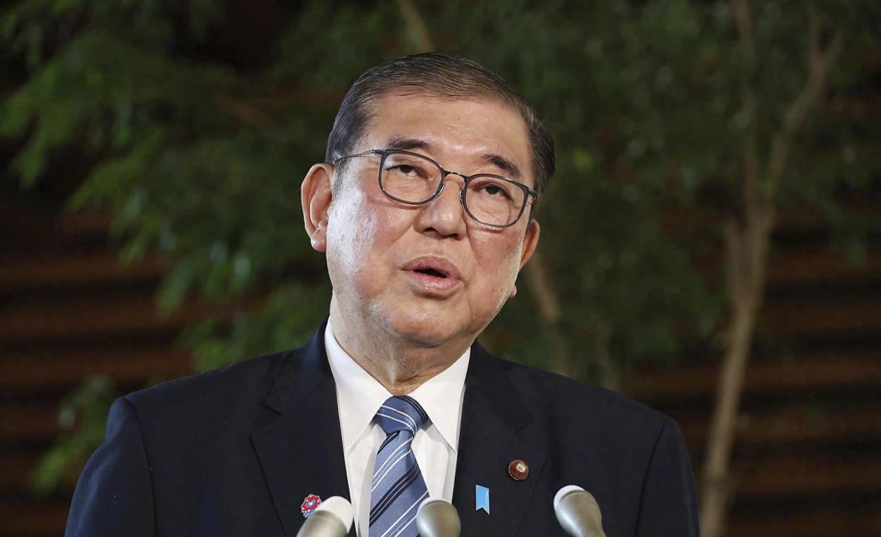 中日关系紧张，日本会不会偷袭中国？石破茂举例回应，态度很悲观。20天前，因高市早