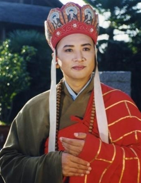 1986年，迟重瑞刚刚拍完新戏回剧团，在楼道里与《西游记》导演擦肩而过，不料杨洁