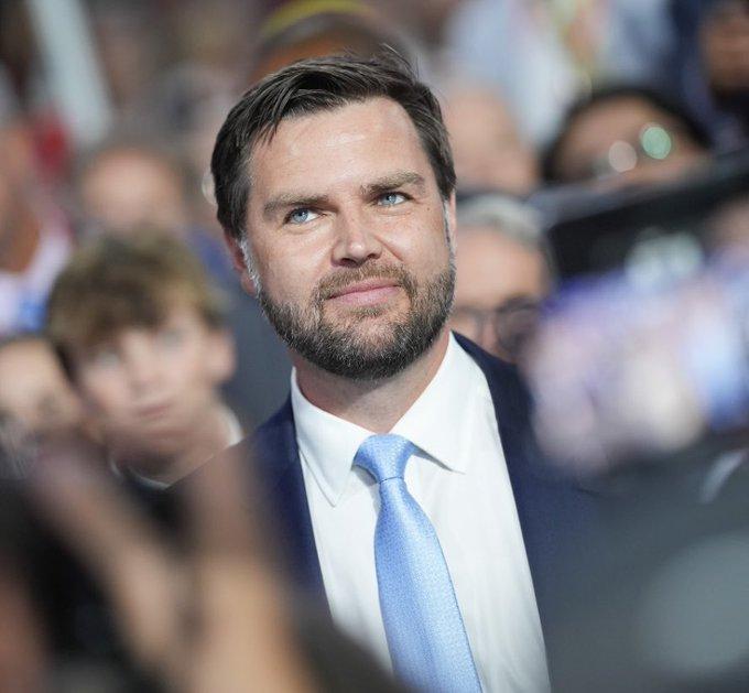 美国副总统万斯的“诅咒”，6件巧合连起来太吓人！谁能想到，美国副总统J.D.