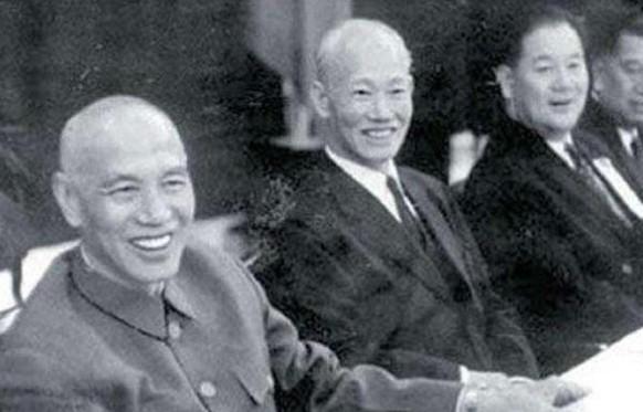 1963年，蒋介石想反攻大陆，他找到陈诚，想跟他讨论一下。结果，讨论的过程中，两