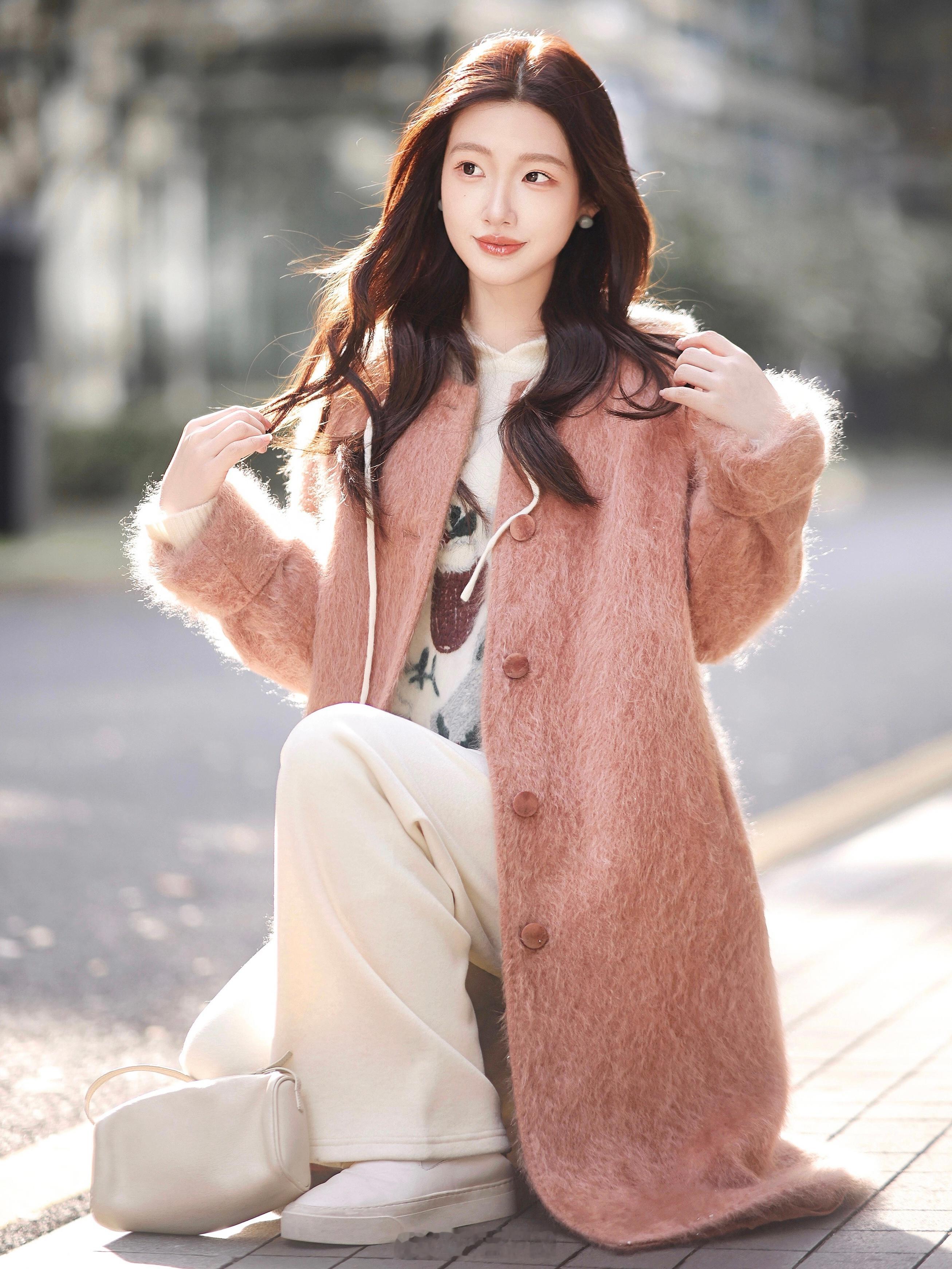 我是不是全网第一个把跨年氛围穿身上的这大衣也太有“柿柿如意”内味儿了吧100羊