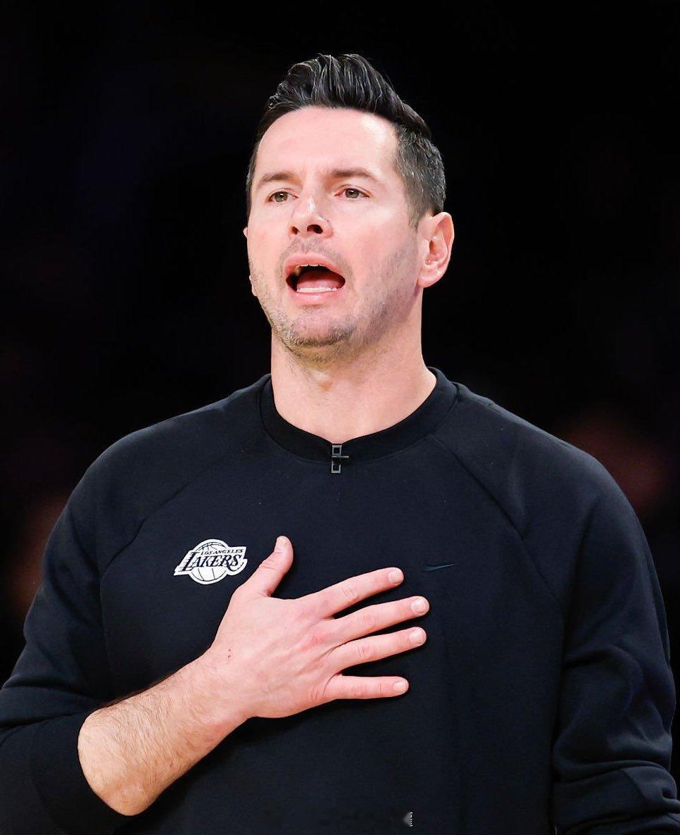 TheAthletic报道，湖人队预计不会解雇JJ雷迪克😏“球队内部消息人士透