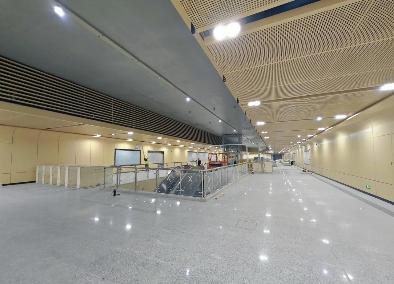 济南地铁6号线山东大学站实景图济南地铁轨道交通地铁城市建设交通济南