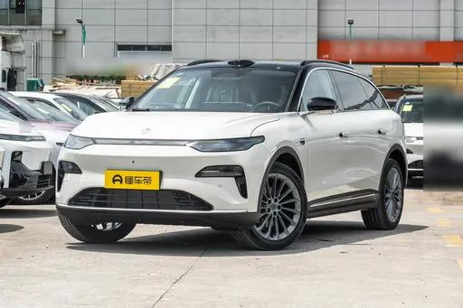 同样15万级，买新零跑C11增程，还是捡二手C11纯电高配？ 最近看15万级