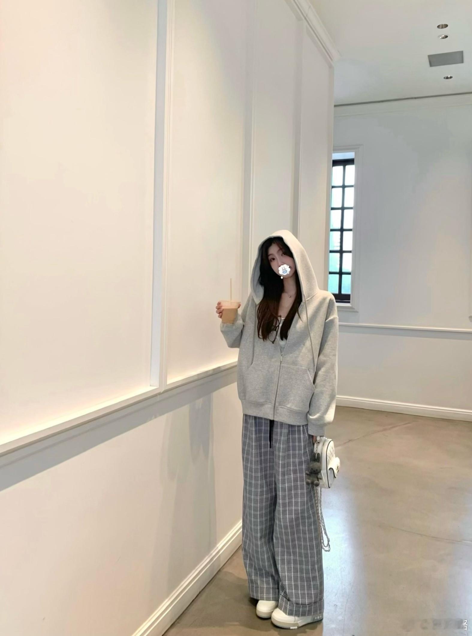 jijilulu积极璐8/2520:00这条裤子无论从颜色还是版型我都好满意