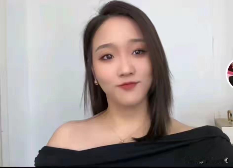 一个同事突然问我，为什么伦敦世乒赛刚结束，孙颖莎两个陪练一起退役了呢？我说: