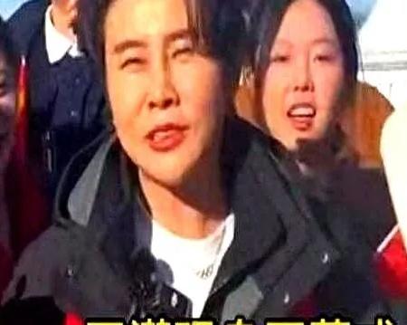 意大利人看傻了，冬奥开幕式，一个中国女人突然站起来，用流利的意大利语，把整个华人