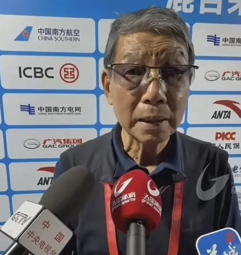 徐指导以81岁高龄出任全运会u20上海足球队主教练，可谓前无古人，大概也是后无来