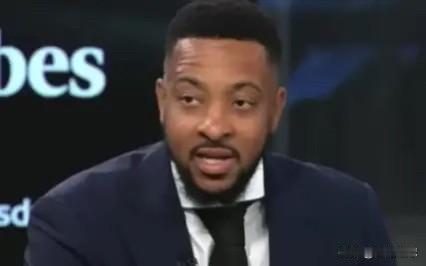 老鹰球员CJ-麦科勒姆近日在一档节目中说：“假设我年薪200万美元，扣除税款后，