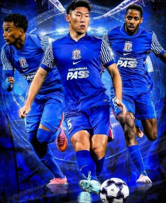 球迷“偷拍”到申花老总豪华酒店独自享用大餐！近日有申花球迷在一家酒店偶遇上海申