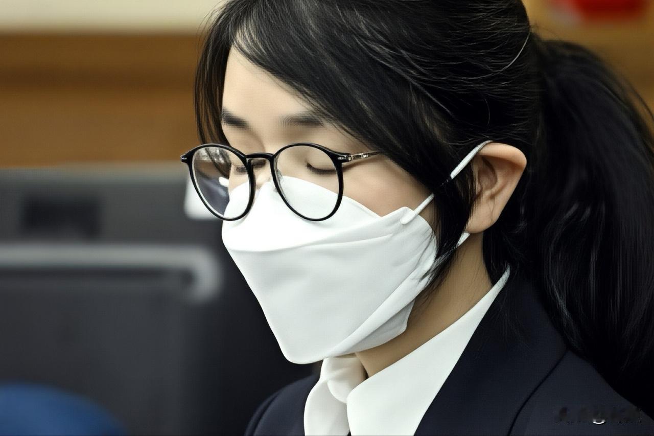 金建希首次庭审结束，全盘否认指控。韩国前总统尹锡悦夫人金建希涉嫌操纵德意志汽