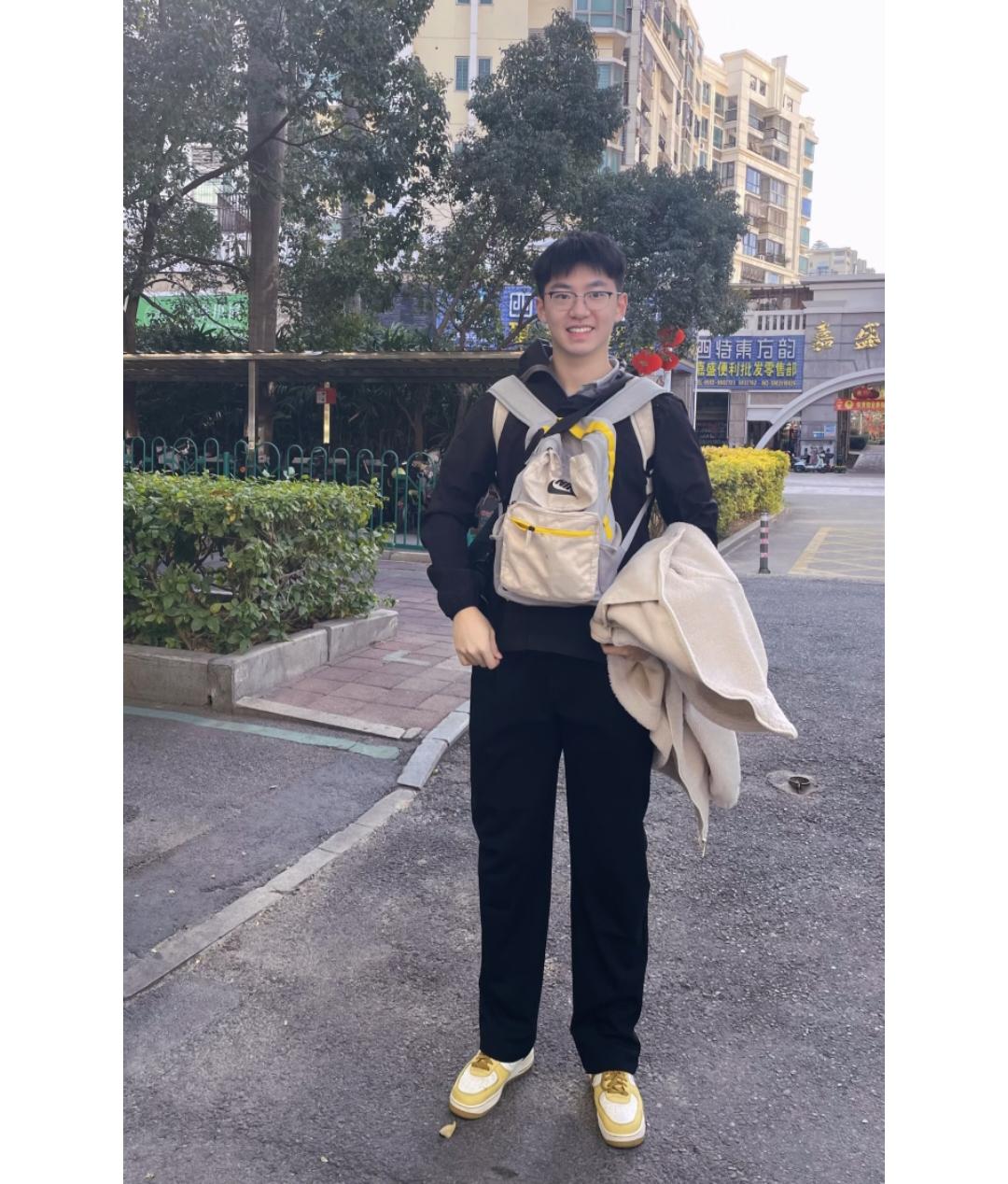 有没有发现，今年有个奇怪的现象：有儿子的家庭，突然“硬”起来了！邻居王叔，儿