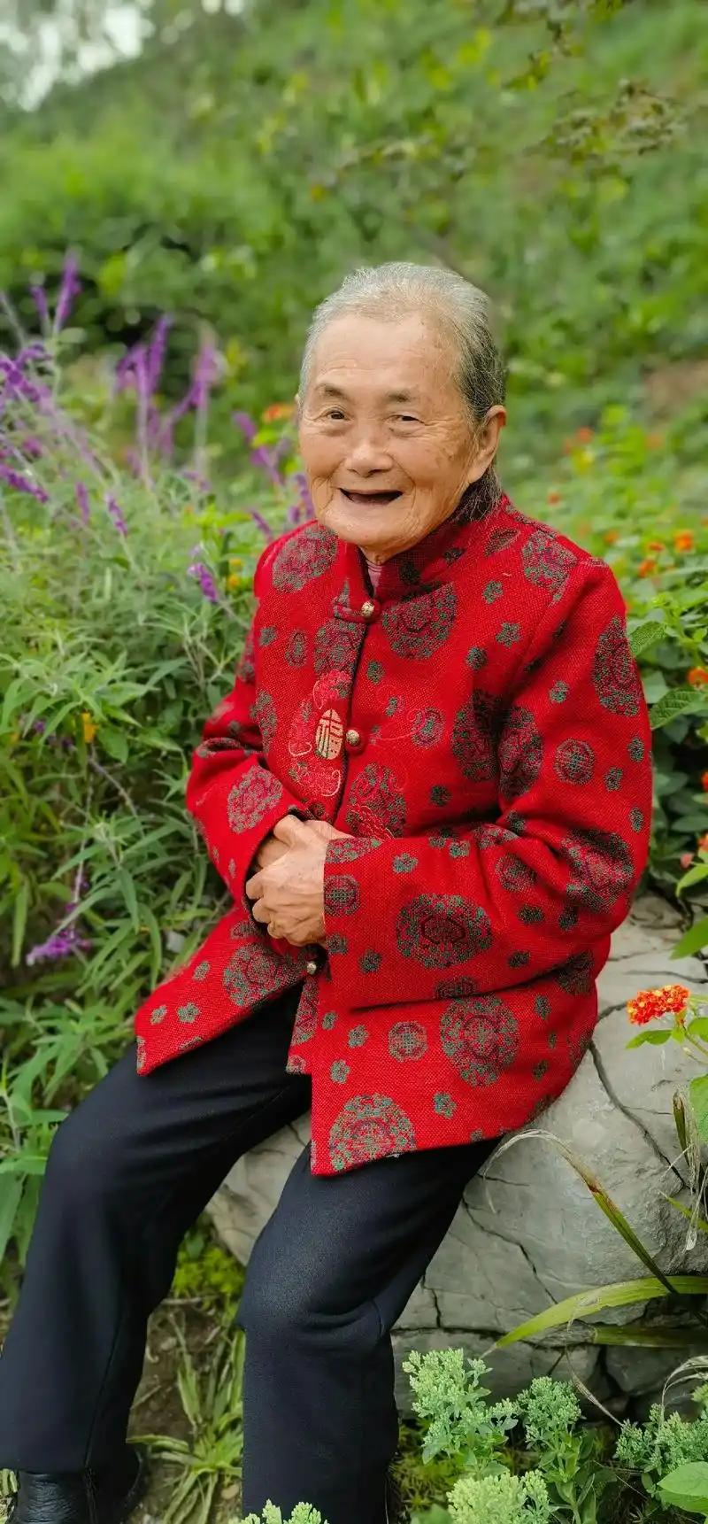 老人有德，是家庭最好的风水；老人无德，便是家庭最大的灾难过日子的人家，不用