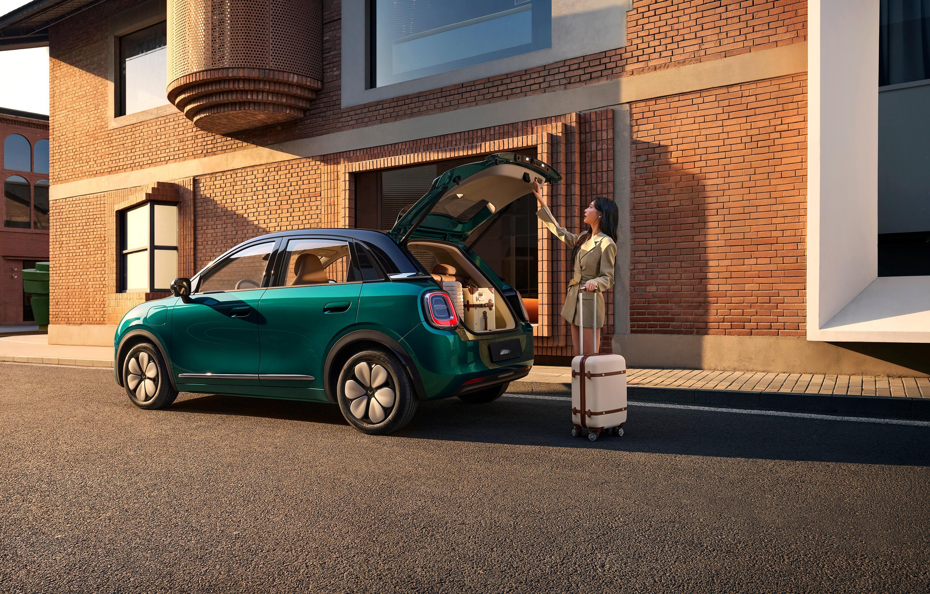 预售5.88万起的五菱小车值不值得？性价比：这应该是400km+的纯电小车里，价