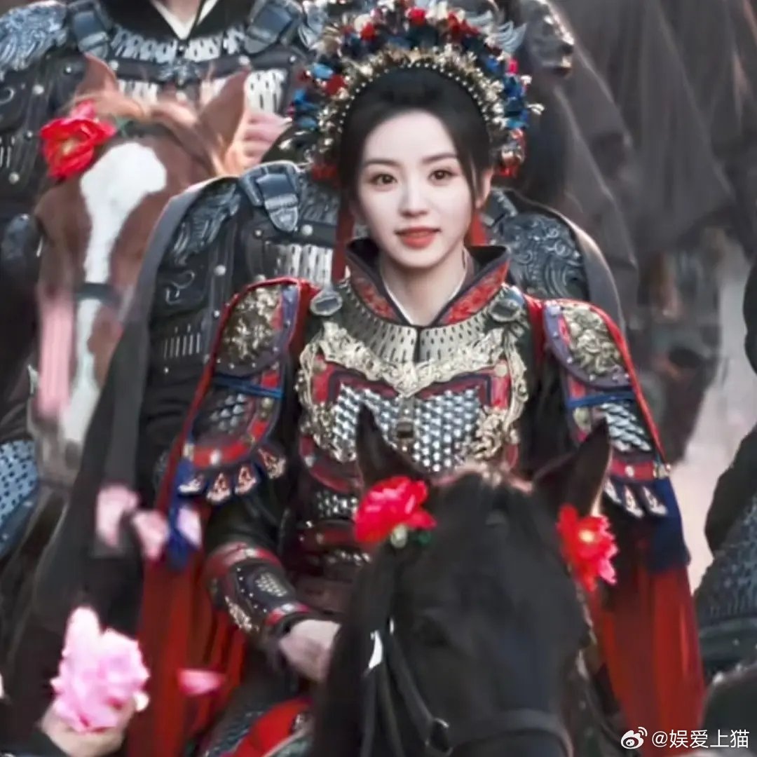 田曦薇这是唱戏还是去打仗啊