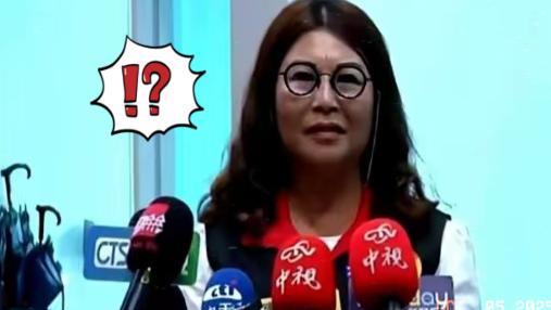 终于，国民党内部有人把桌子给掀了。国民党中常委何鹰鹭，当着所有人的面，直接点名韩