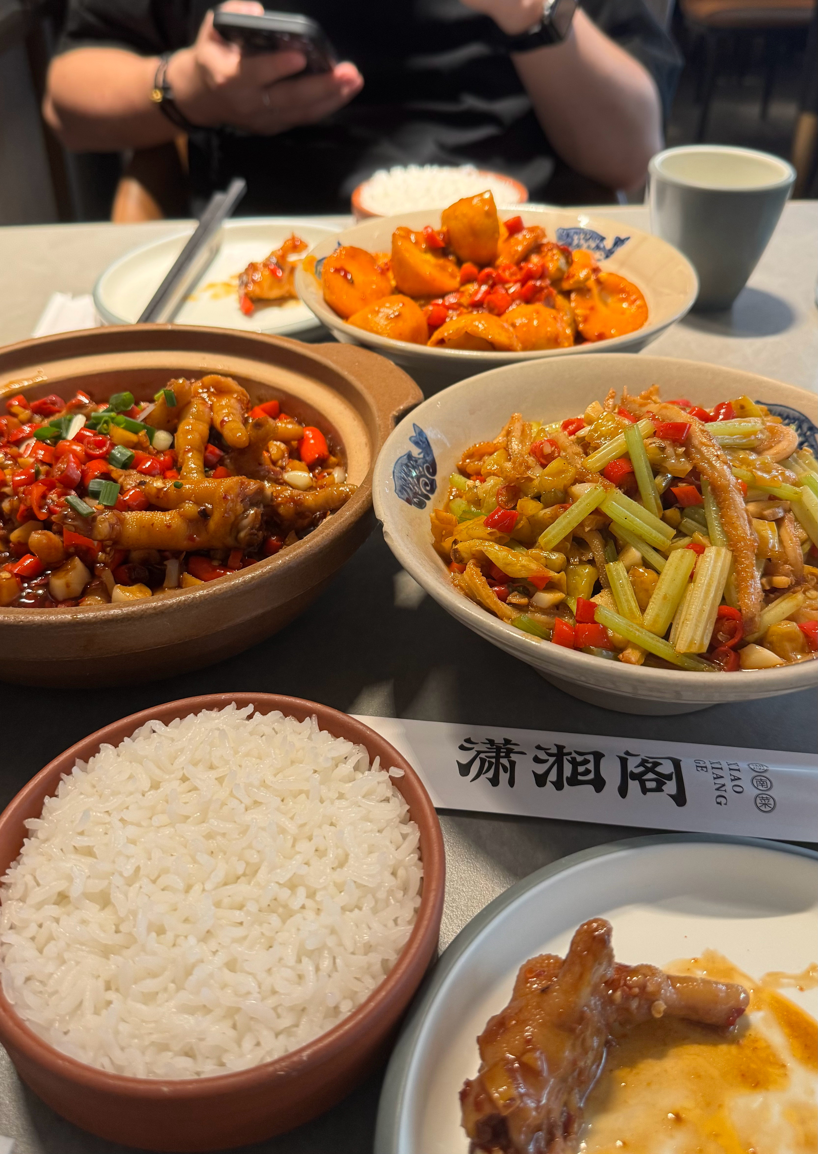 潇湘阁给我脑子吃晕吃麻了都…真的好下饭肉末茄子是我一个不爱吃茄子的人都觉得很好吃
