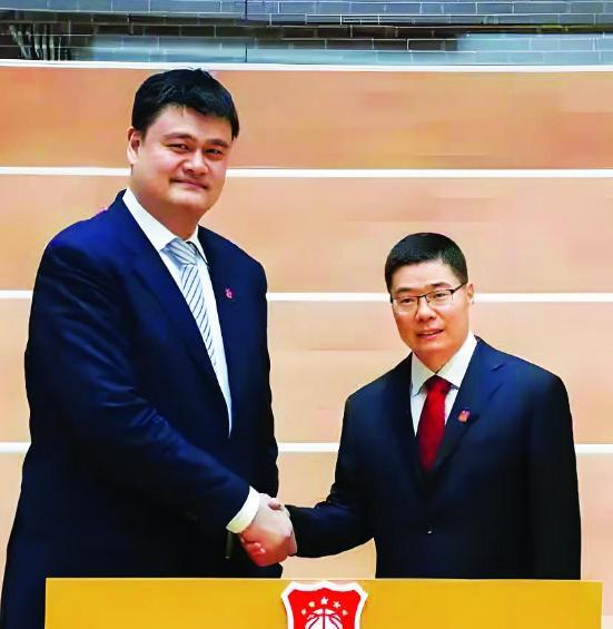 彻底变天！CBA新规出炉，以后没钱的球队靠边站！近日中国篮协发布了新的规定，下