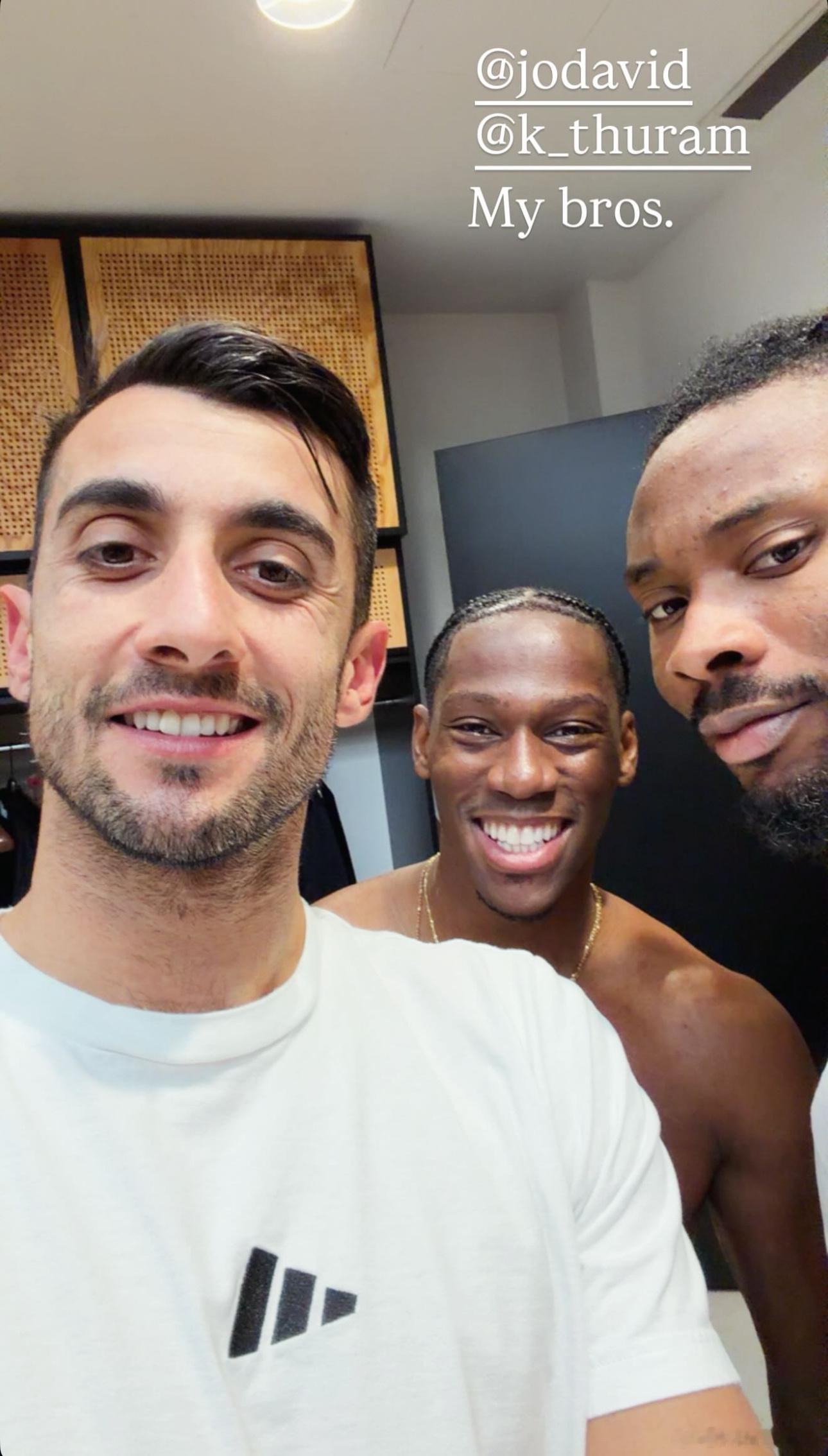 听说戴维在更衣室里被孤立了？佩林：让俺来看看到底怎么个事儿，小老弟？尤文图斯意甲